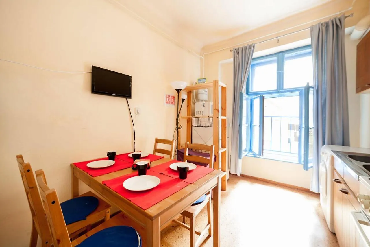 Heroes Square & City Park Thermals Apartment Budapeste